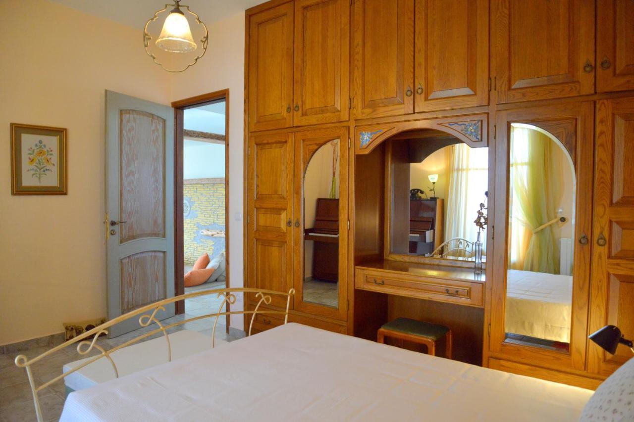 Villa De Viento Tripiti Luaran gambar