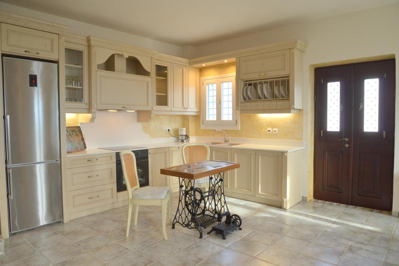 Villa De Viento Tripiti Luaran gambar
